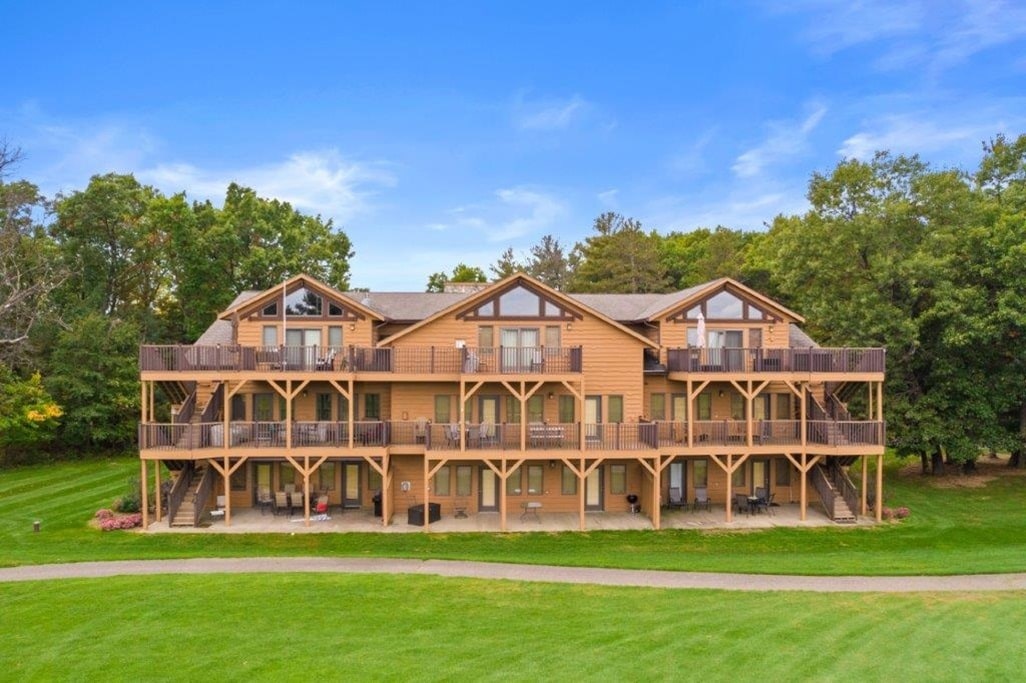 1848 E 20th Ct Unit 2401, Arkdale, WI 54613 Condo for Rent in