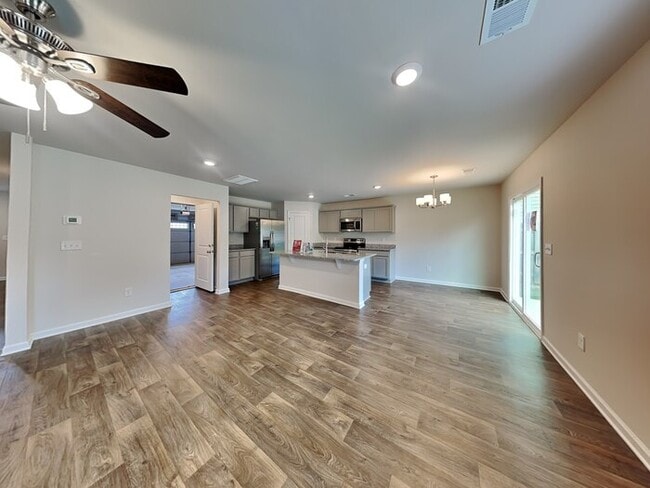 Building Photo - 464 Red Poll Wy