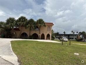 Building Photo - 5101 Manor Ct