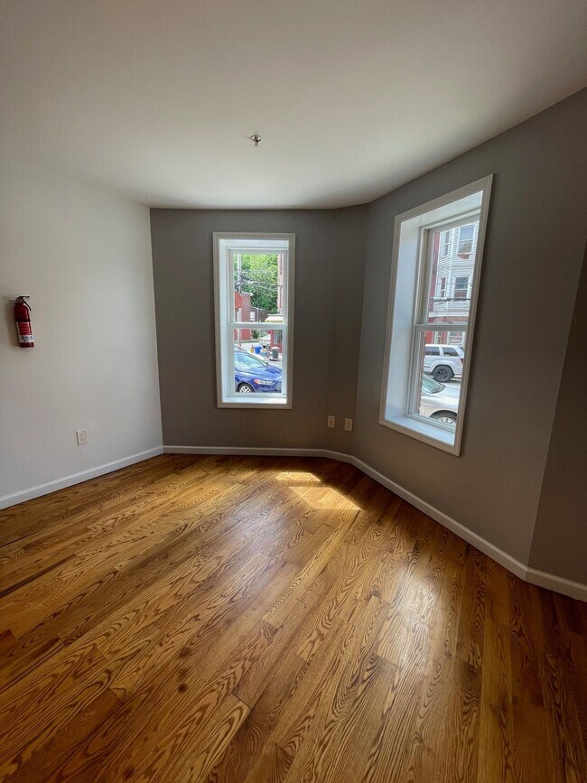 Building Photo - 178 Renwick St