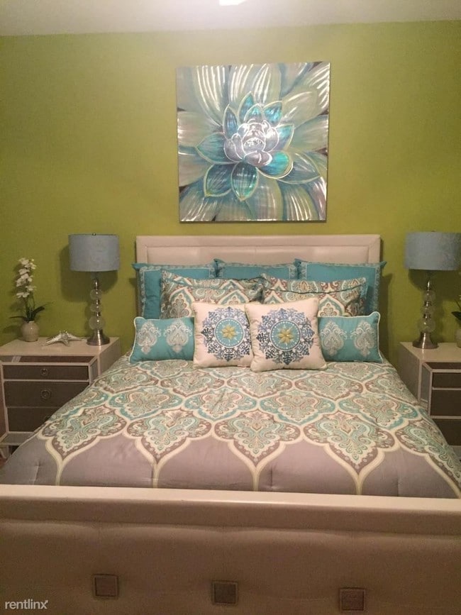 Foto del edificio - 301 E Houston St