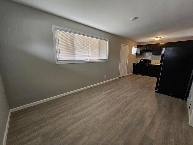 Foto del edificio - 406 Kelton Ave