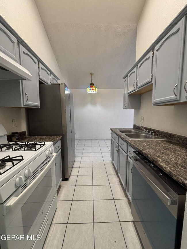 Foto del edificio - 9128 Lacebark Elm Dr