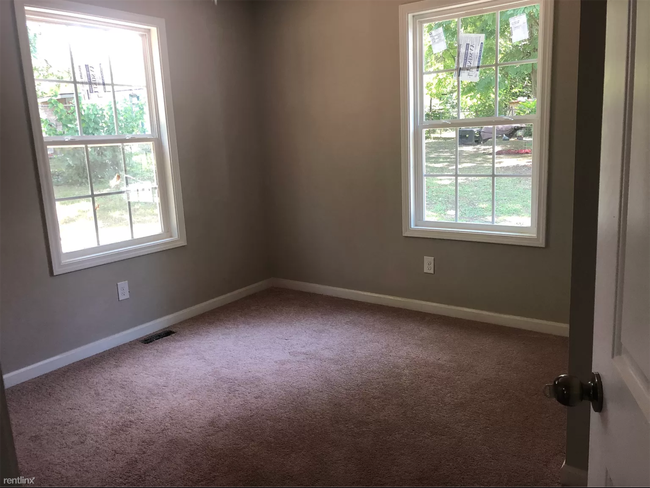 Building Photo - 3 br, 2 bath House - 1092 Cloverdale St SE