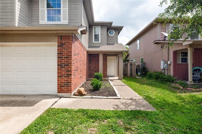 Foto del edificio - 16712 Hamilton Point Cir