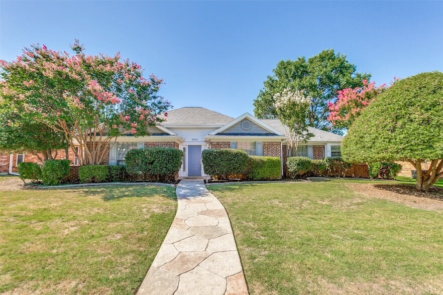 Foto principal - 4444 Hartford Dr