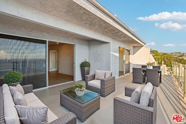 Foto del edificio - 18203 Coastline Dr