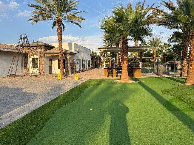 Foto del edificio - 38580 Rancho Los Cerritos Dr