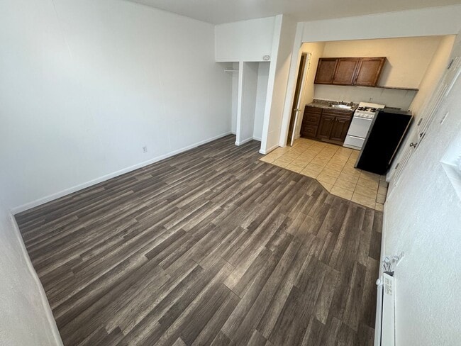 Photo - 2712 W Colorado Ave Apartment