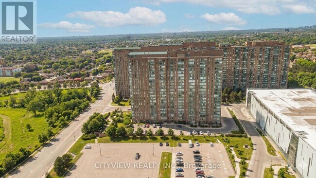 Photo du bâtiment - 115 Hillcrest Ave