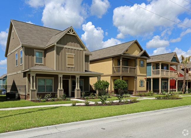 Building Photo - The Retreat West