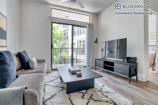 Foto del edificio - 10011 Stonelake Blvd