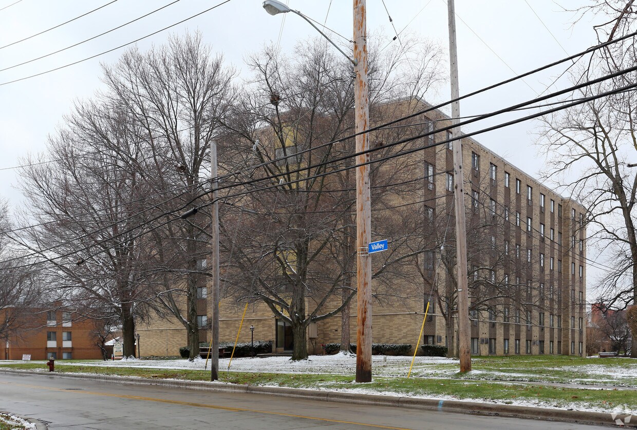 Foto del edificio - Valley Road Villa Senior Housing