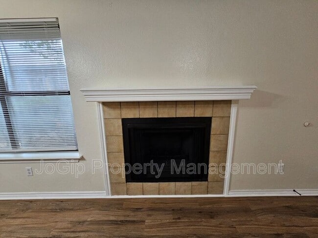 Building Photo - 311 Bryant Ln