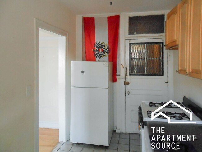 Photo - 2000 W Foster Ave Apartment