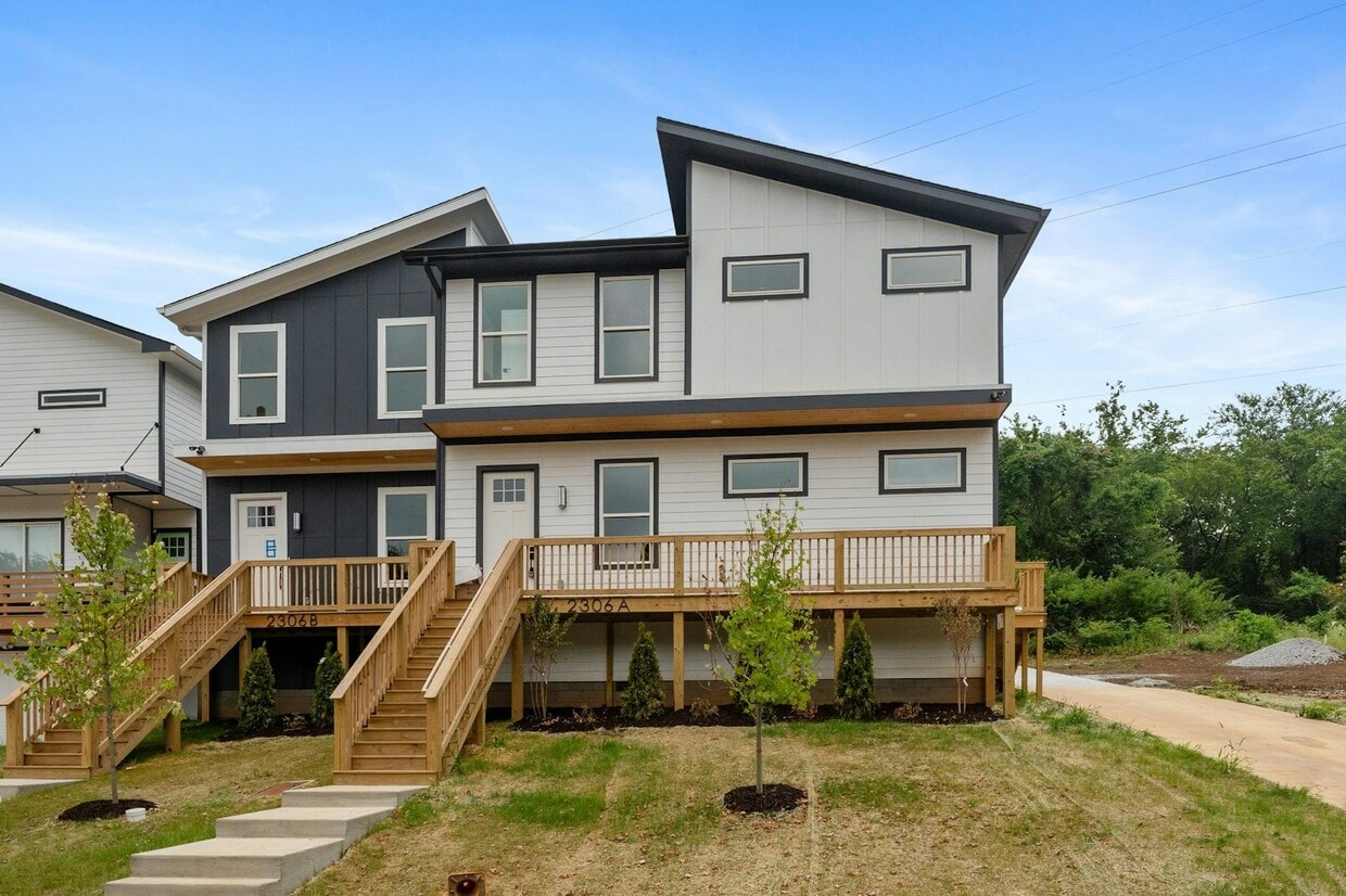 Photo - 2306 Lloyd Avenue