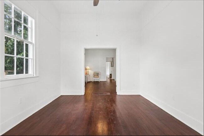 Foto del edificio - 814 Gallier St