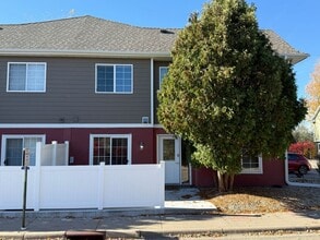 Building Photo - 7131 Excelsior Way