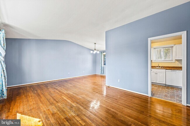 Foto del edificio - 6201 Lone Oak Dr
