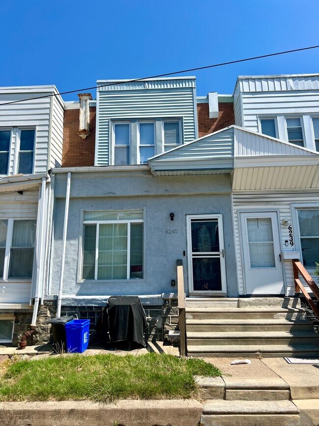 Building Photo - Gorgeous 3-Bedroom Townhome in Cobbs Creek...