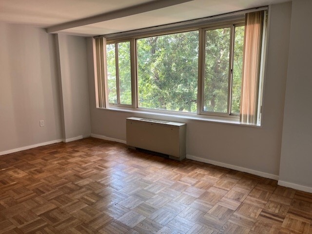 living room - 4000 Tunlaw Rd NW