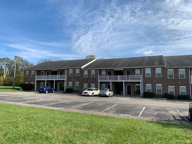 Building Photo - 6 Hudson Hollow Road