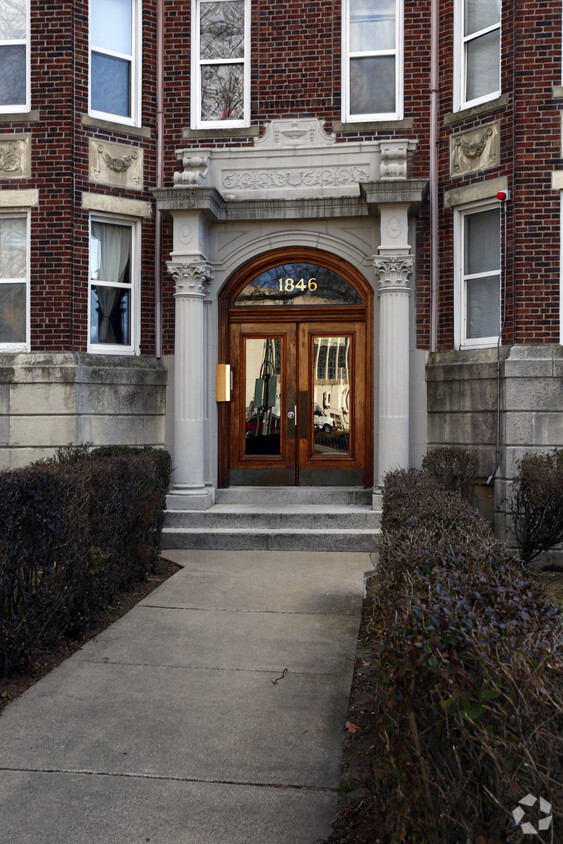 Foto del edificio - 1844-1846 Commonwealth Ave