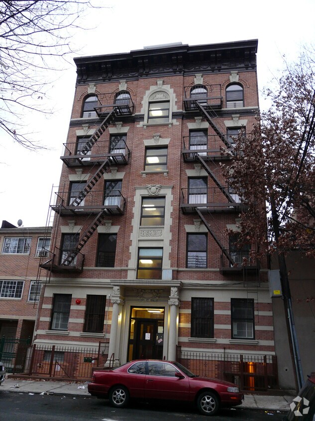 Foto principal - 404 E 141st St