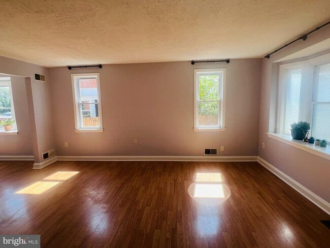 Foto del edificio - 8364 Kavanagh Rd