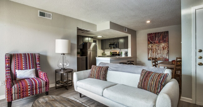 Building Photo - Preslee Apartments