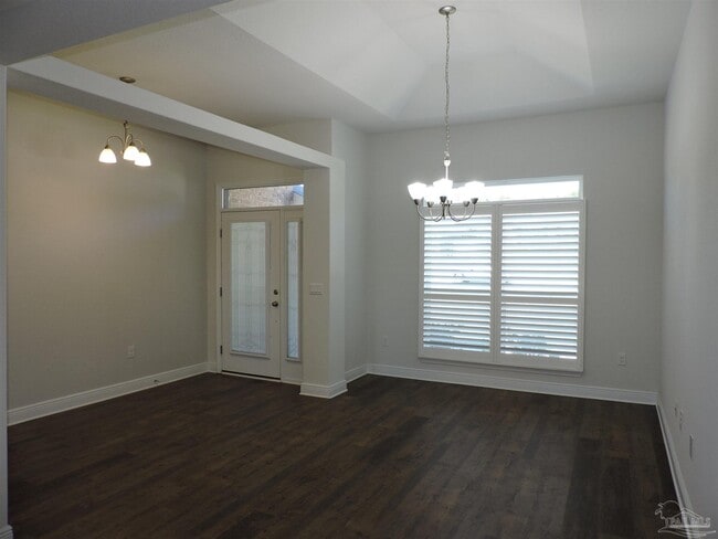 Building Photo - 5740 Burr St