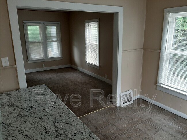 Foto del edificio - 755 Wing St