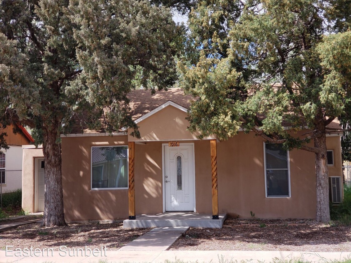 Primary Photo - 1 br, 1 bath House - 1016 West 14th Street