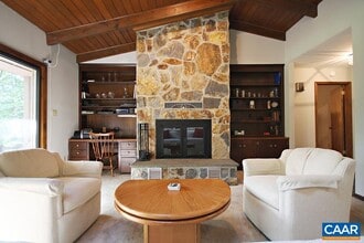 Building Photo - 32 Dogleg Rd