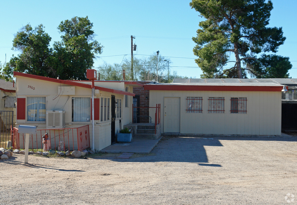 Primary Photo - Sunbeam Motel