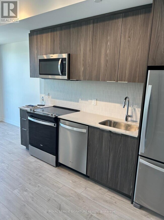 Photo du bâtiment - 740 Whitlock Ave