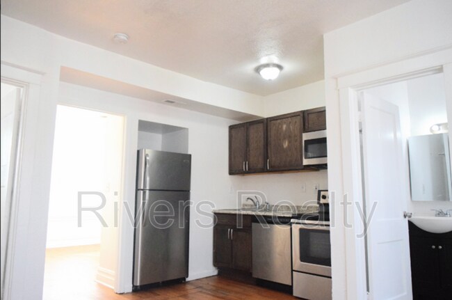 Building Photo - 5010 Virginia Ave