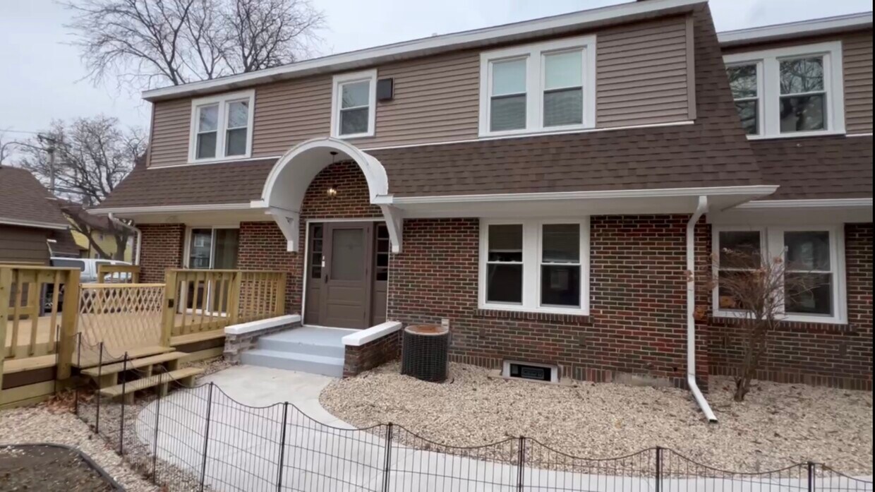 Foto principal - 1270 Prairie Ave