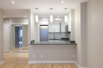 Building Photo - 3468 Rue Drummond