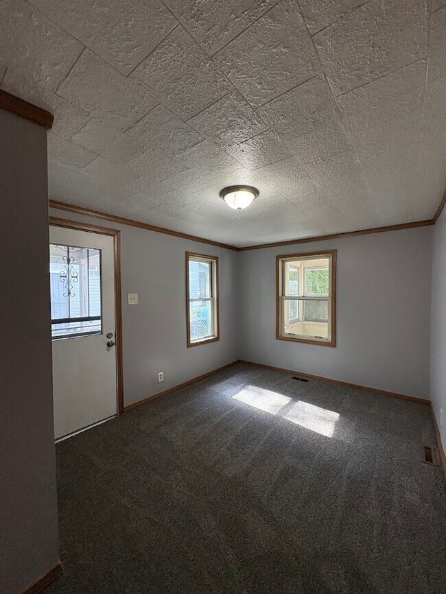 Foto del edificio - Two bedroom one bathroom home for rent