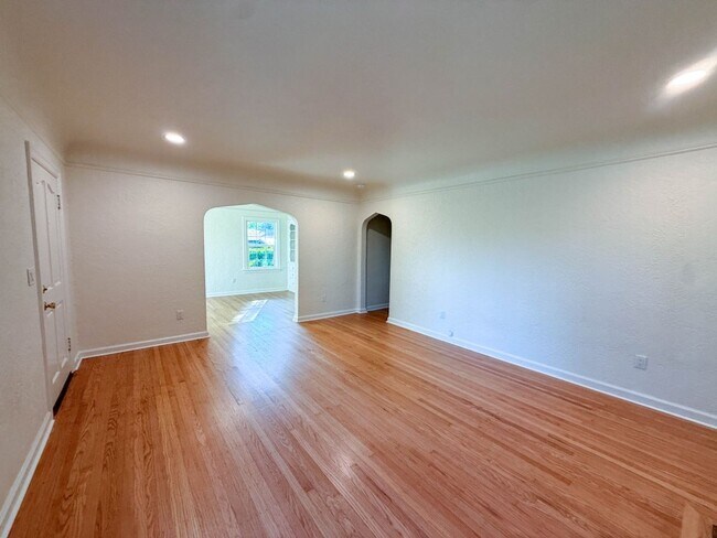 Building Photo - 641 NW 180th St