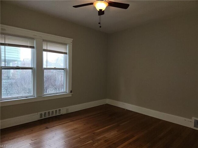Foto del edificio - 2831 Avondale Ave
