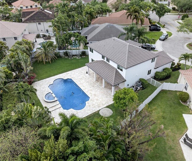 Foto del edificio - 1008 Highland Meadows Dr