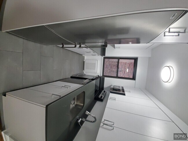 Foto del edificio - 219 E 69th St