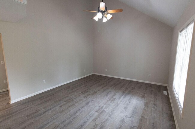 Foto del edificio - 4836 Meadow Lark Ln