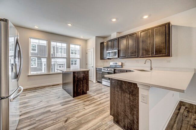 Building Photo - 528 Wolverine Dr