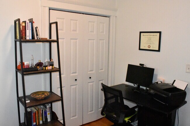 Building Photo - 4A Rockledge St