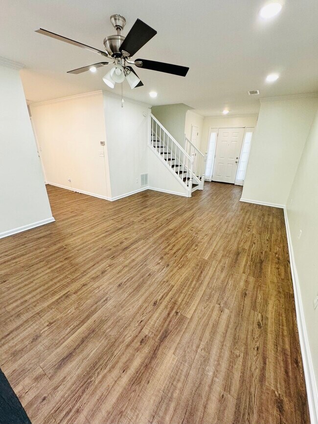 Building Photo - 3929 Sidney Lanier Blvd