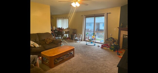 Building Photo - 295 Woodridge Cir