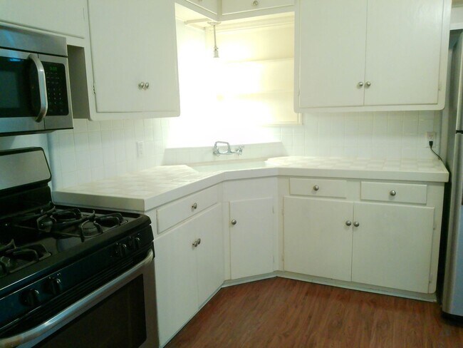 Building Photo - 1017 Sorrell St